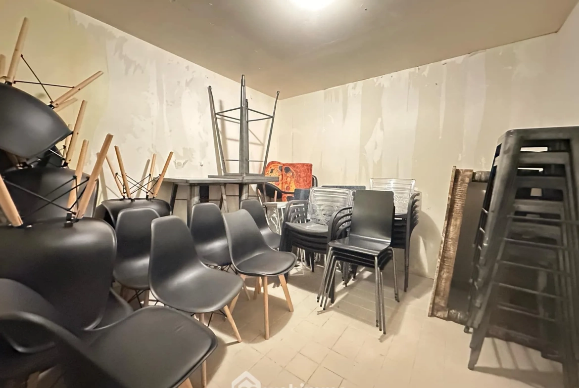 Local commercial de 372 m² à Laon, idéal pour activité de restauration ou événementiel avec parking 