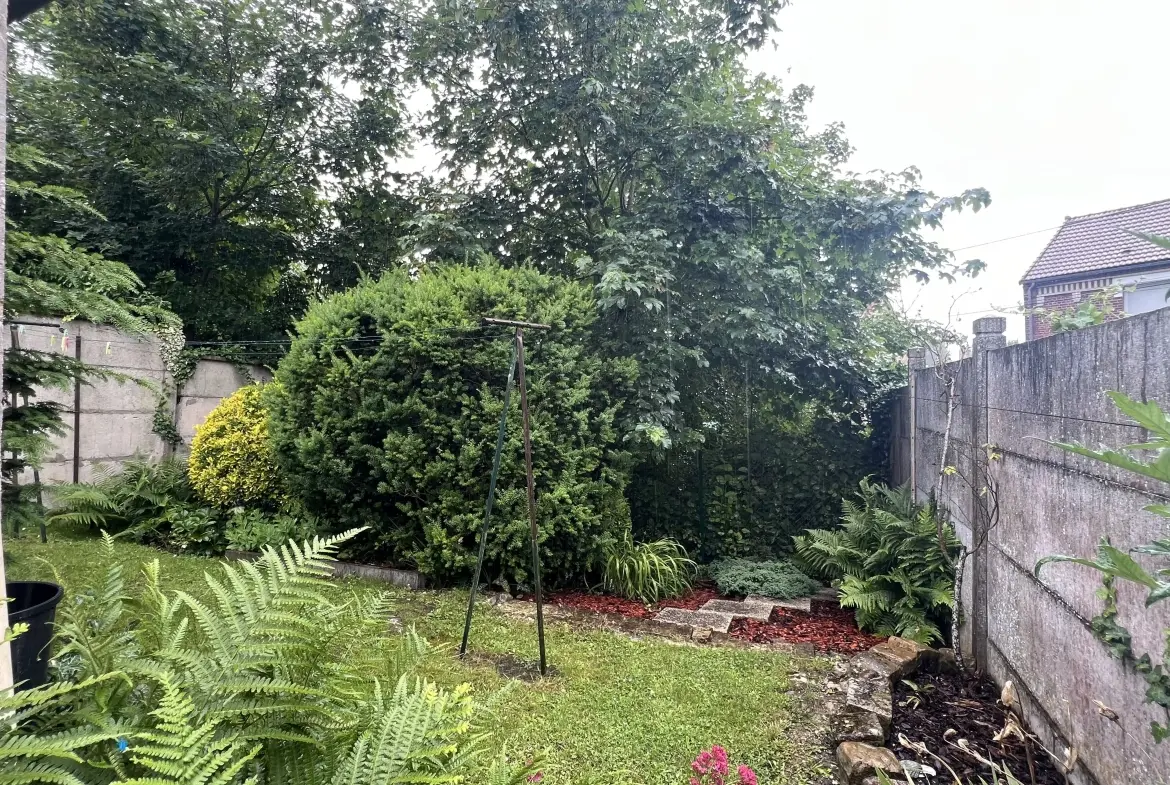 Maison en briques de 86 m² à Montdidier avec jardin et dépendance 