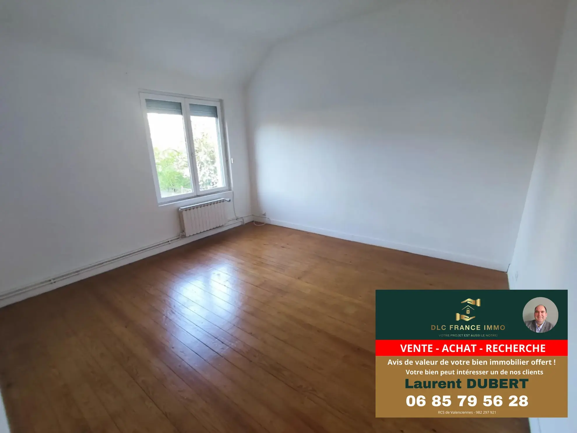 Maison de ville à Valenciennes avec jardin, 2 chambres, pièce mansardée prête à vivre 