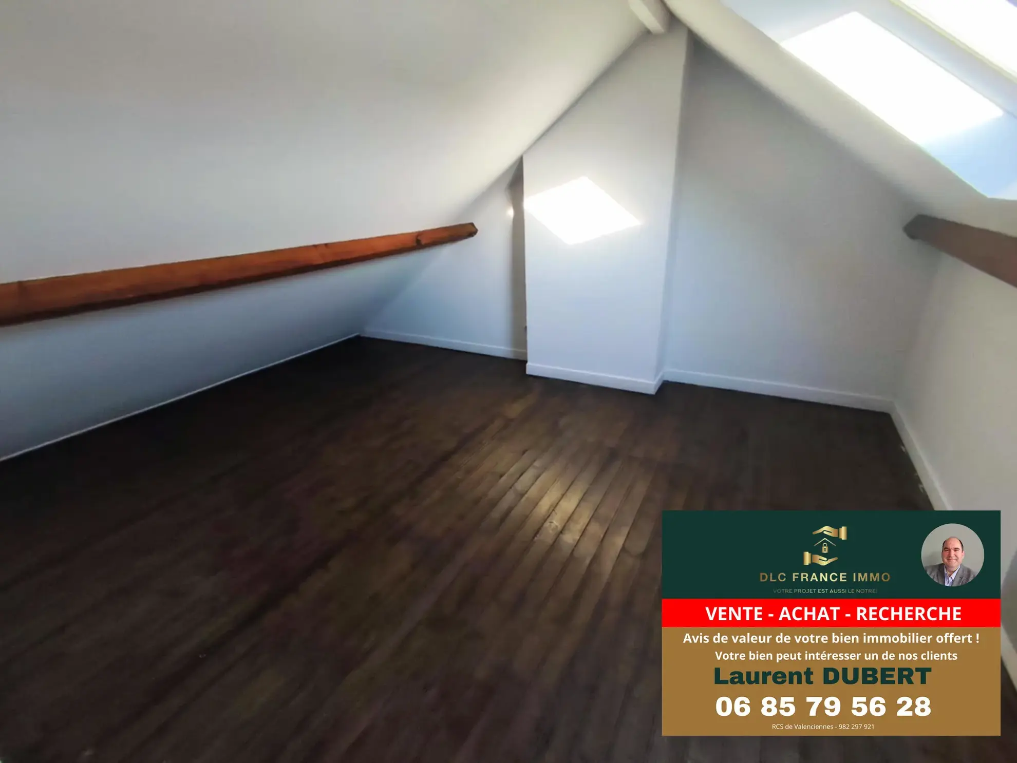Maison de ville à Valenciennes avec jardin, 2 chambres, pièce mansardée prête à vivre 