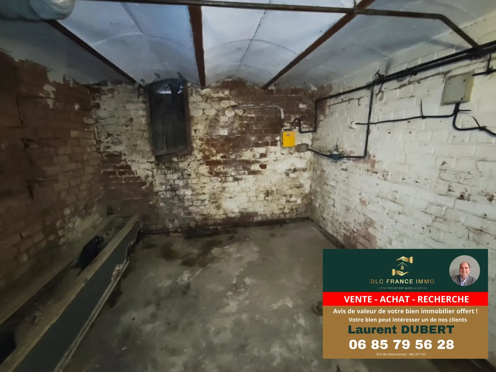 Maison de ville à Valenciennes avec jardin, 2 chambres, pièce mansardée prête à vivre 