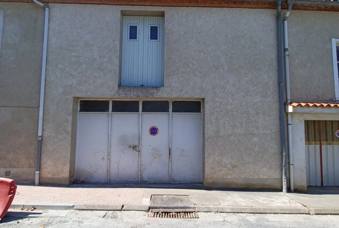 Maison de village à rénover de 101 m² avec garage à Montredon Labessonnié 