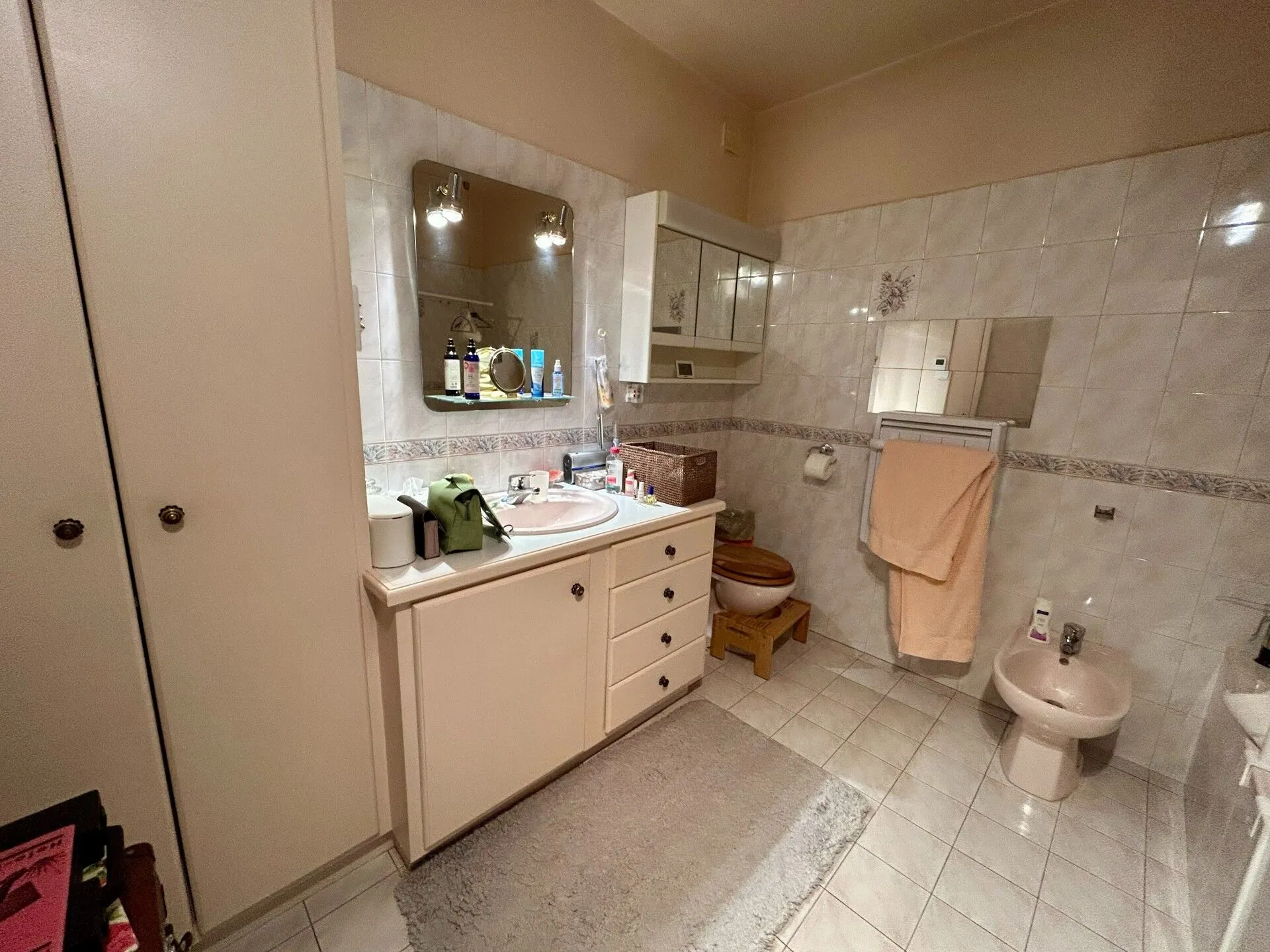 Appartement à Manosque avec terrasse, garage et 3 chambres 
