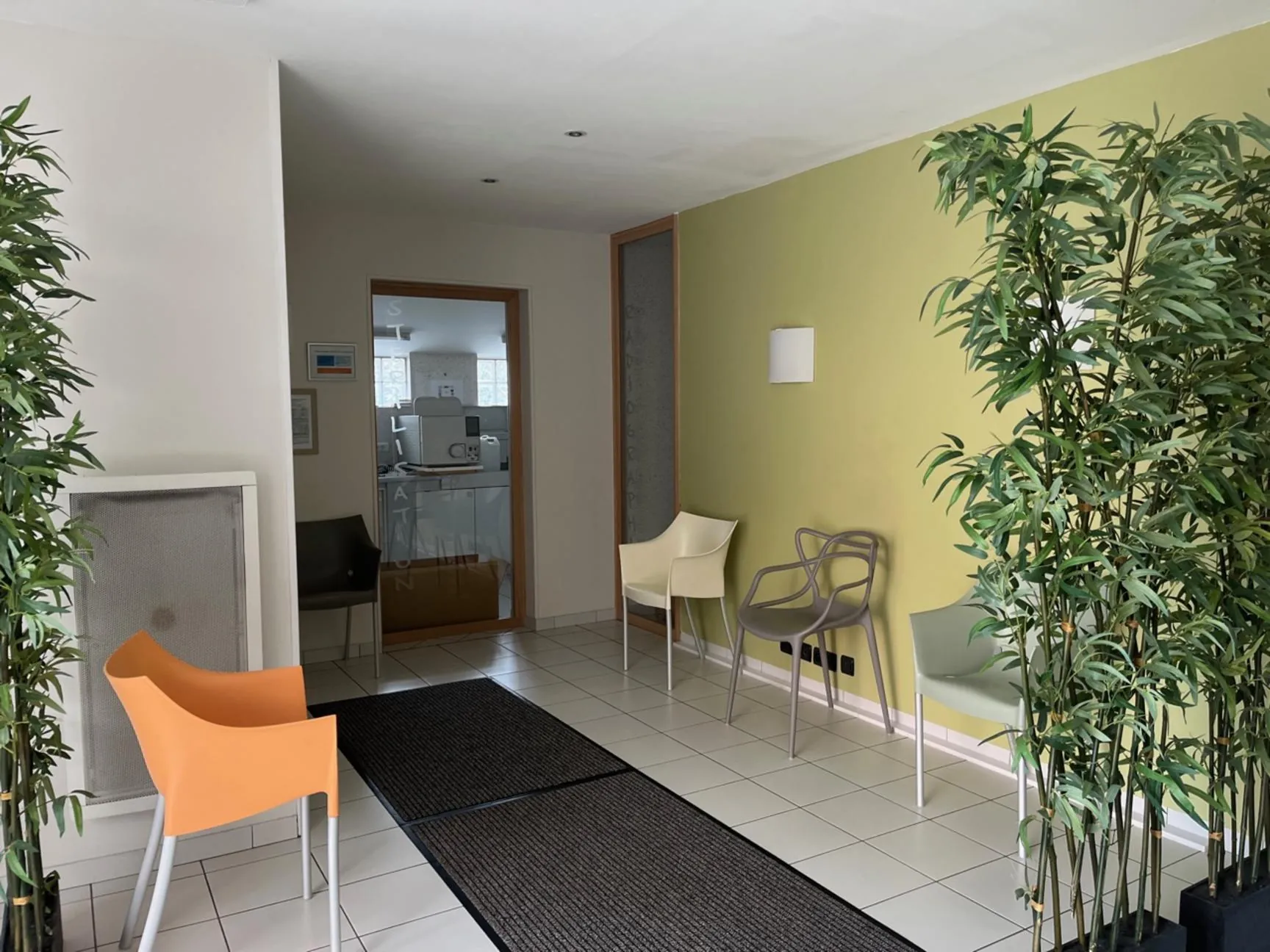 À vendre murs commerciaux de 135m2 à Rupt-sur-Moselle, idéal pour professionnels 