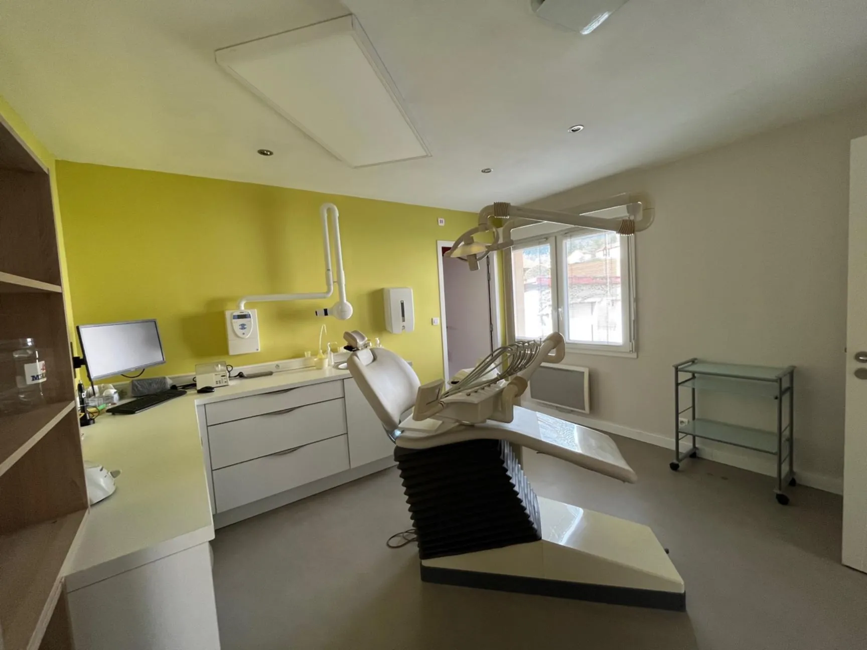 À vendre murs commerciaux de 135m2 à Rupt-sur-Moselle, idéal pour professionnels 