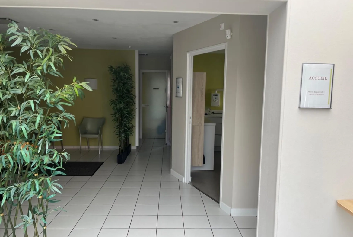 À vendre murs commerciaux de 135m2 à Rupt-sur-Moselle, idéal pour professionnels 