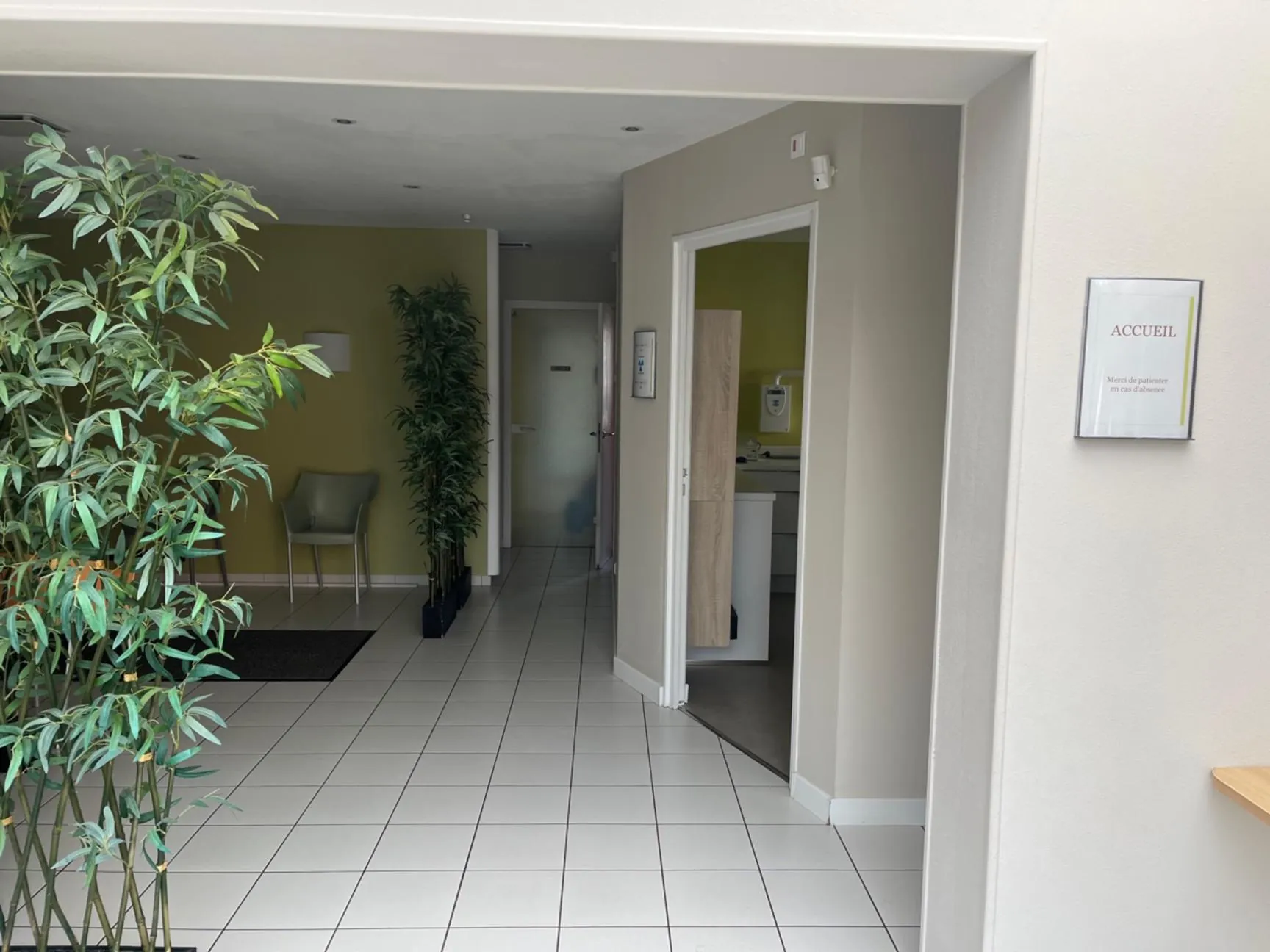 À vendre murs commerciaux de 135m2 à Rupt-sur-Moselle, idéal pour professionnels 