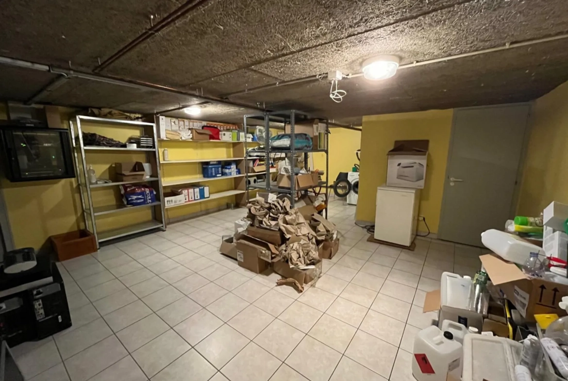 À vendre murs commerciaux de 135m2 à Rupt-sur-Moselle, idéal pour professionnels 