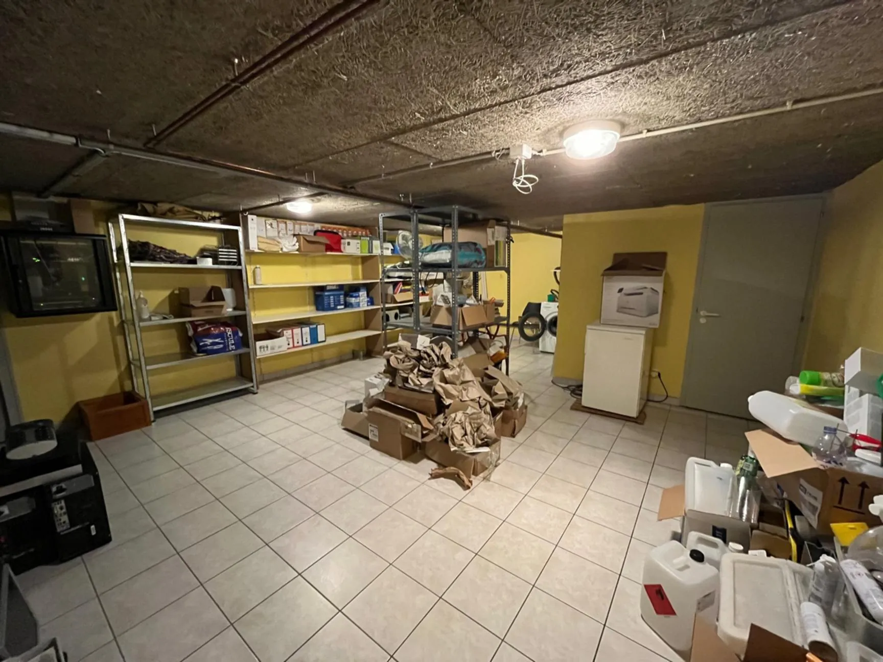 À vendre murs commerciaux de 135m2 à Rupt-sur-Moselle, idéal pour professionnels 