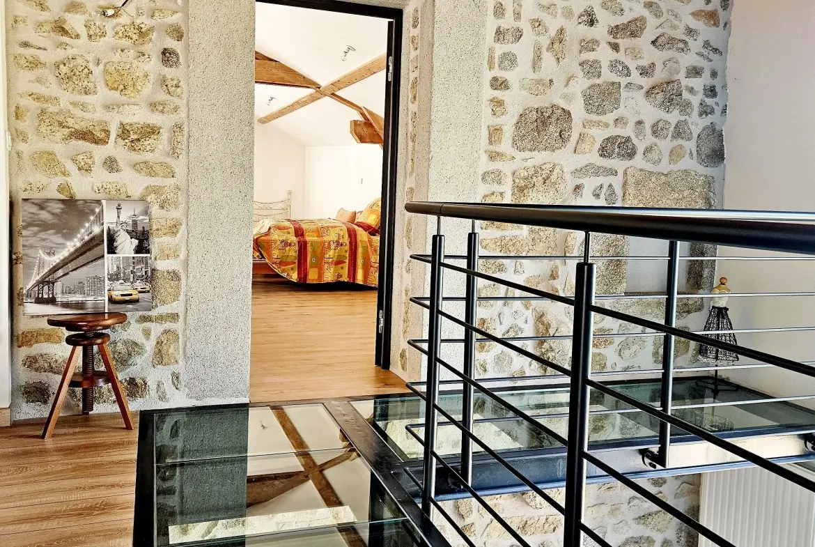 Maison en pierre de 155 m² avec terrain à Tiranges, Velay 
