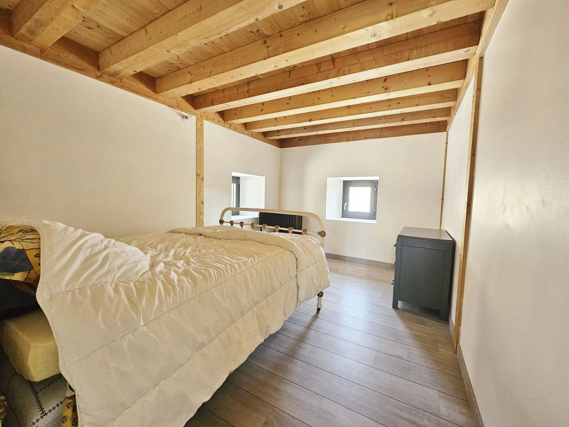 Maison en pierre de 155 m² avec terrain à Tiranges, Velay 