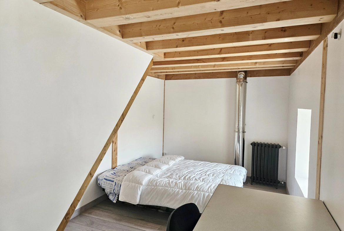Maison en pierre de 155 m² avec terrain à Tiranges, Velay 