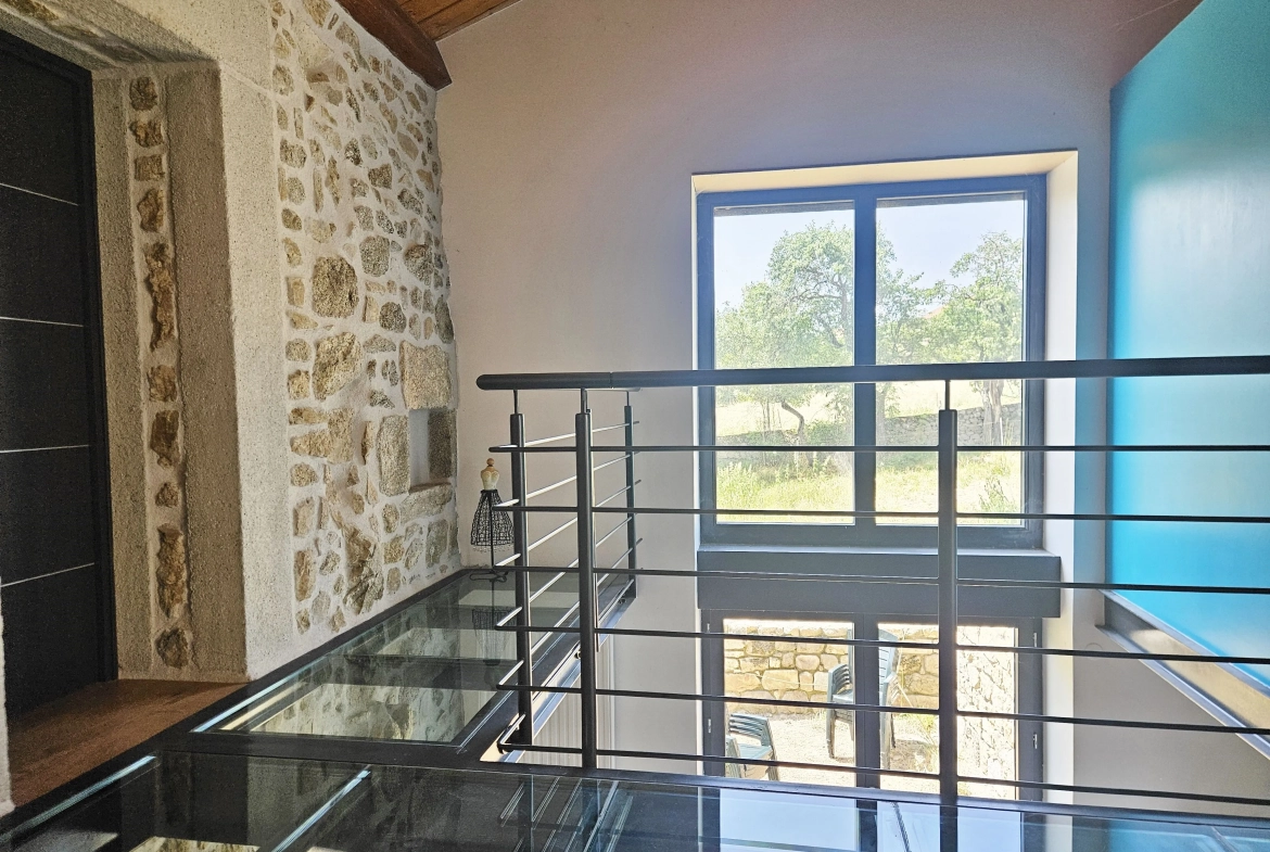 Maison en pierre de 155 m² avec terrain à Tiranges, Velay 