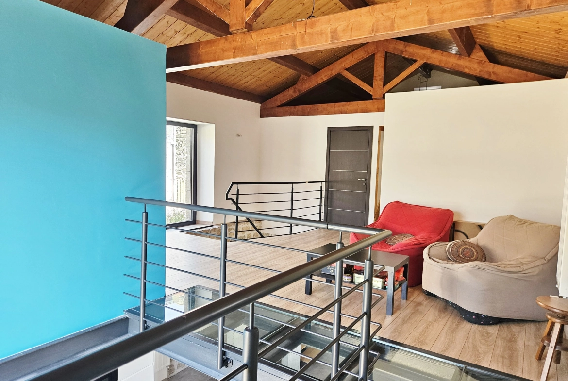 Maison en pierre de 155 m² avec terrain à Tiranges, Velay 