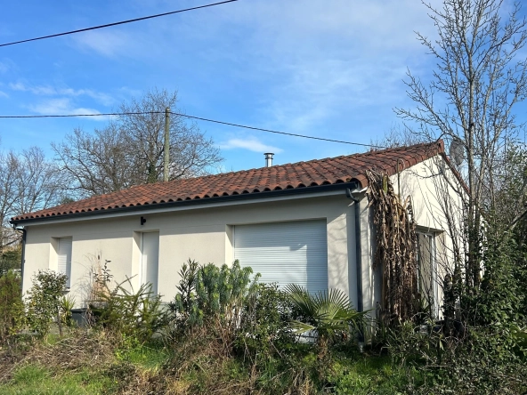 Maison 3 pièces à vendre avec jardin et parking à La Baille
