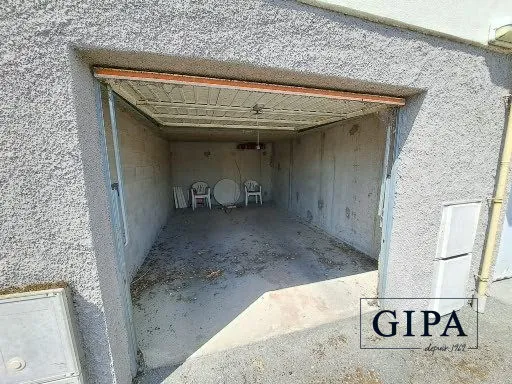 Garage Appartement 3 pièces de 65 m² avec balcon à Wolfisheim 