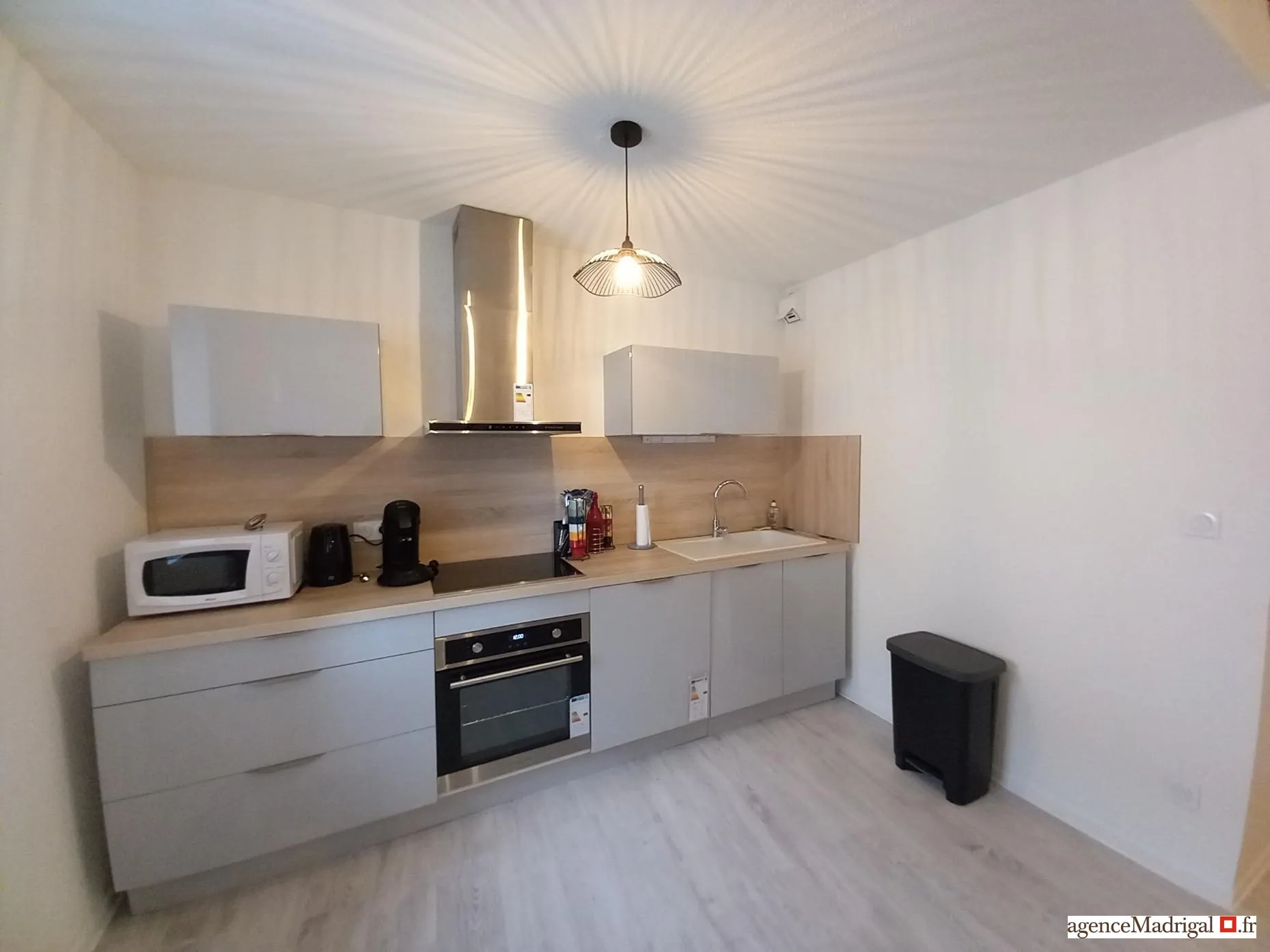 Appartement T3/4 lumineux à Rives avec garage et mezzanine, près de toutes commodités 