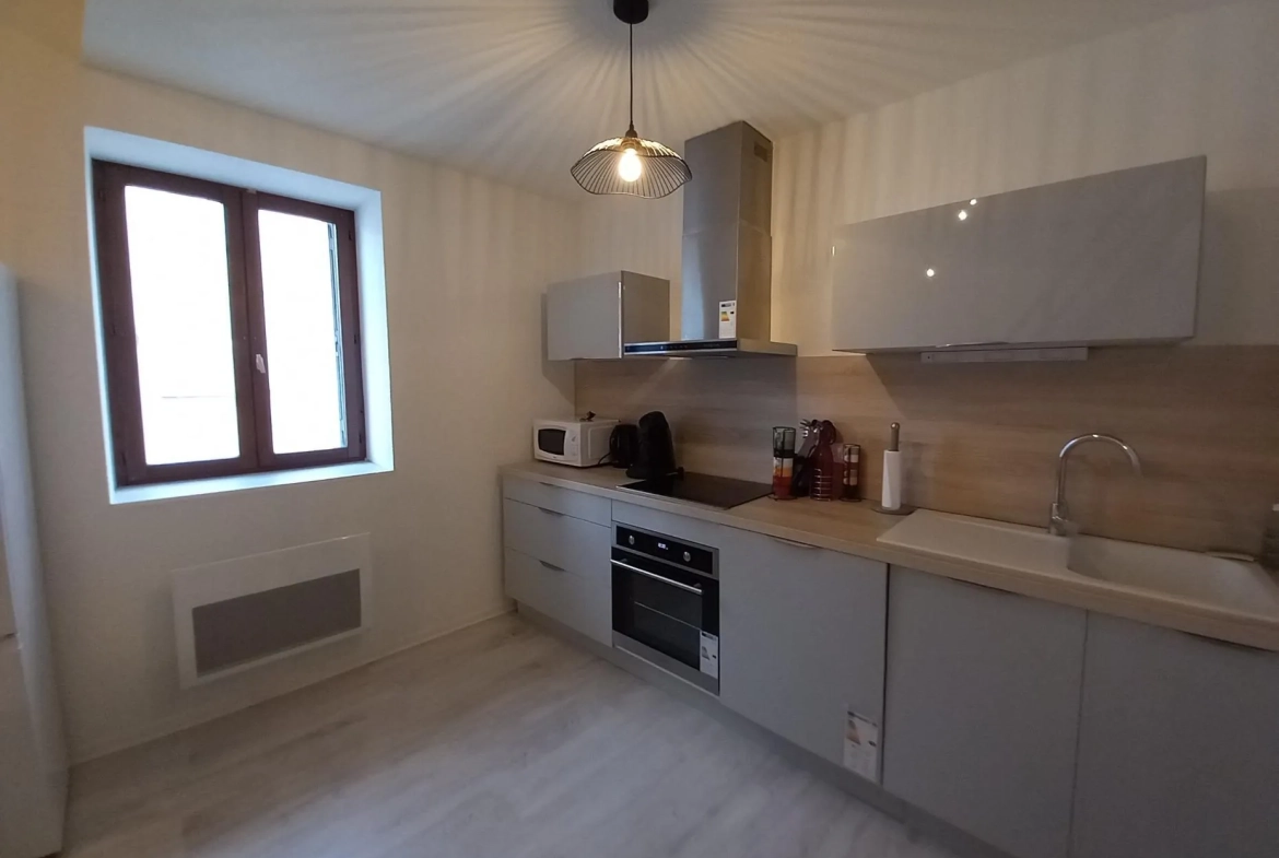 Appartement T3/4 lumineux à Rives avec garage et mezzanine, près de toutes commodités 
