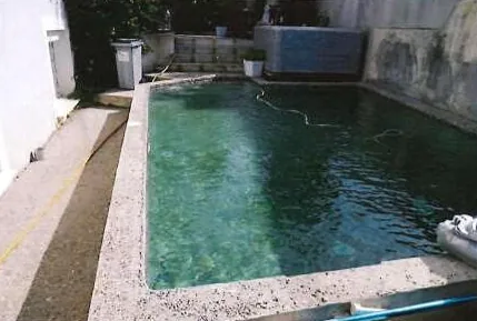 Villa spacieuse avec piscine à La Seyne-sur-Mer à vendre aux enchères 