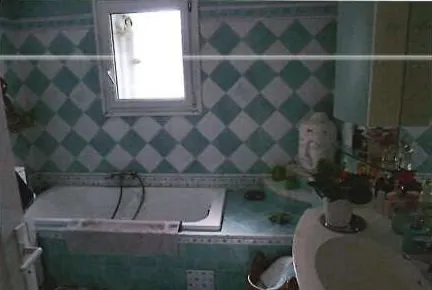 Villa spacieuse avec piscine à La Seyne-sur-Mer à vendre aux enchères 