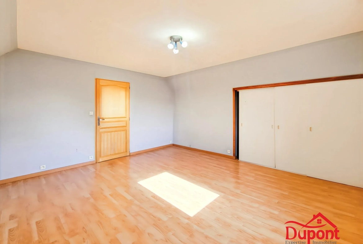 Maison individuelle semi plain-pied avec jardin et terrasse à Caudry 