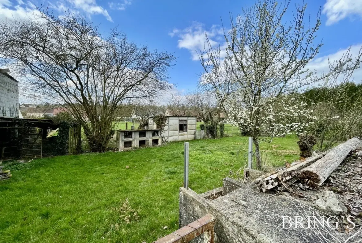 Maison ancienne avec jardin et potentiel à Saint-Victeur 