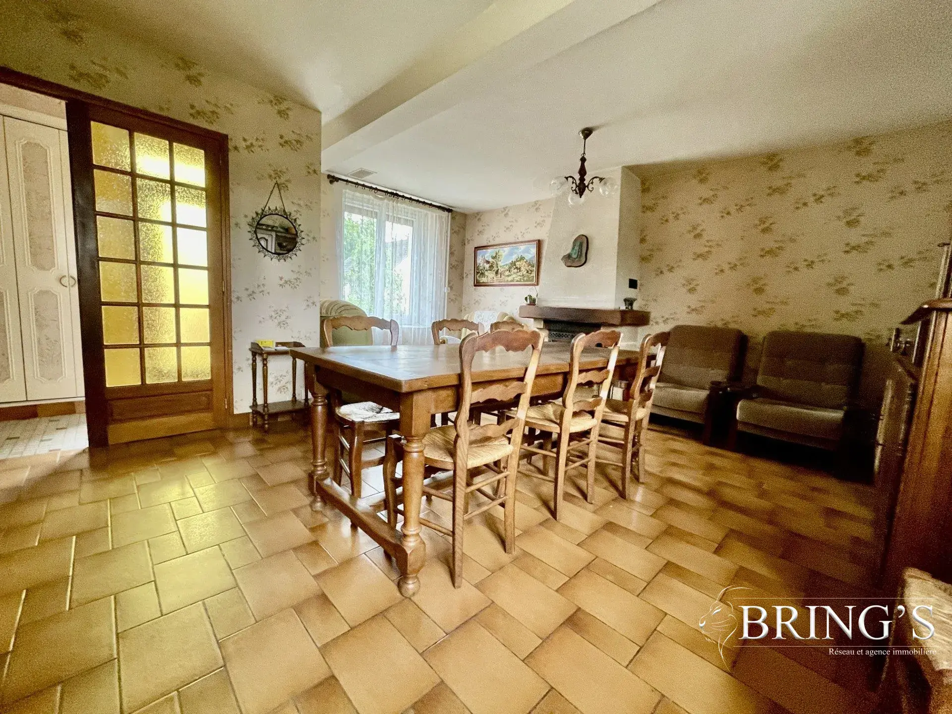 Maison ancienne avec jardin et potentiel à Saint-Victeur 