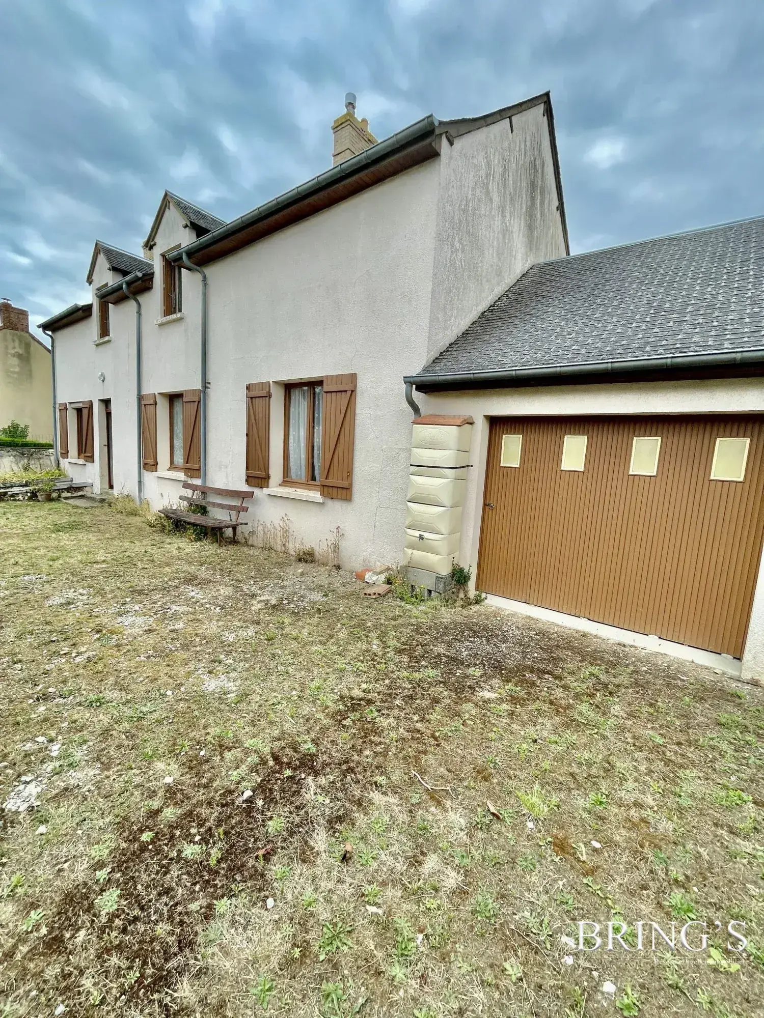 Maison ancienne avec jardin et potentiel à Saint-Victeur 