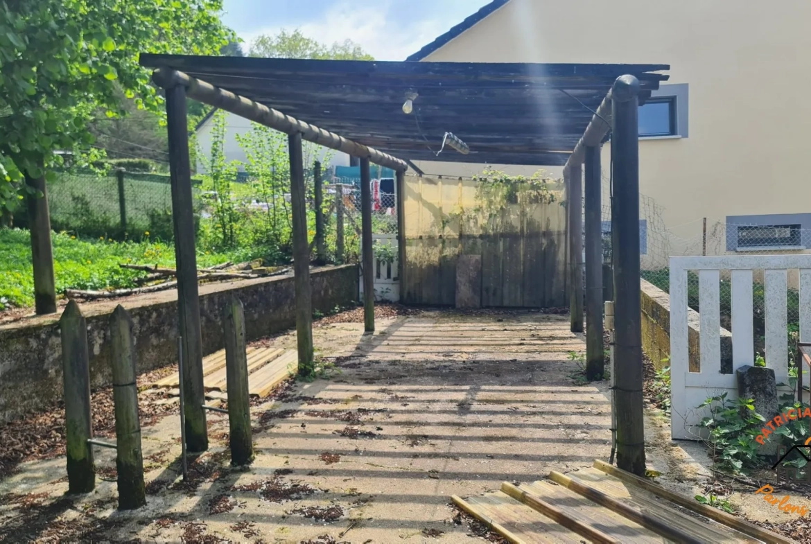 Maison familiale de 154 m² à vendre à Joigny-sur-Meuse avec terrain arboré 
