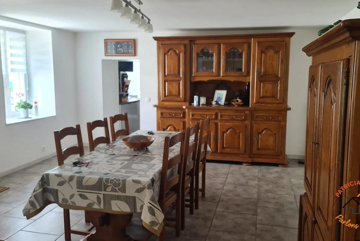 Maison familiale de 154 m² à vendre à Joigny-sur-Meuse avec terrain arboré 