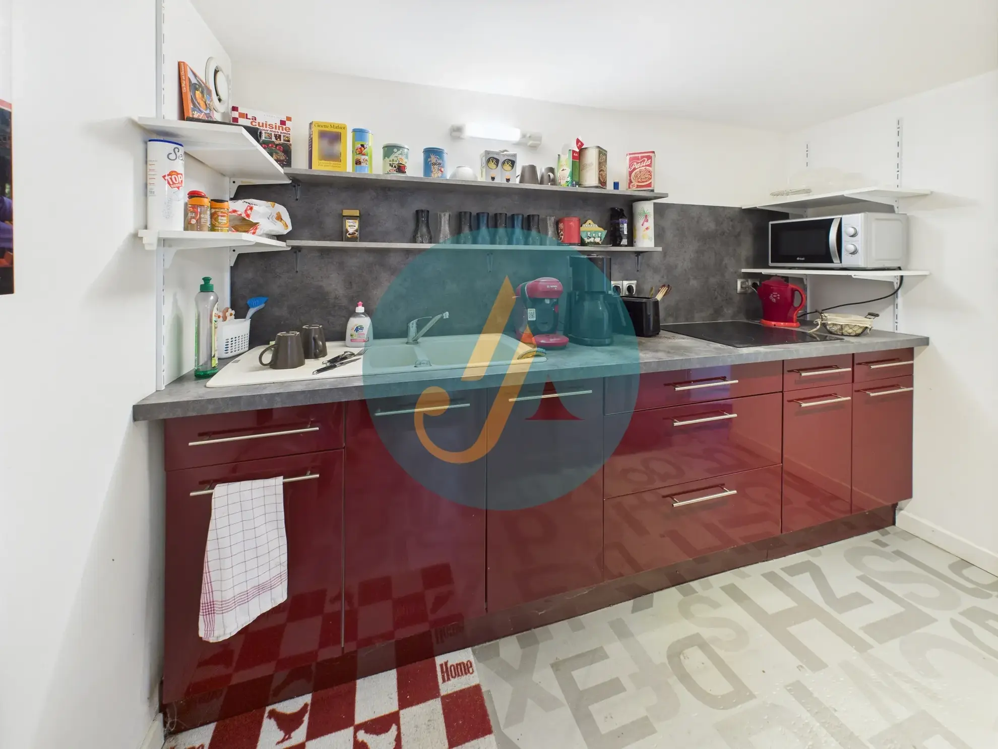 À Nevers, maison de charme avec trois logements indépendants et potentiel locatif élevé 