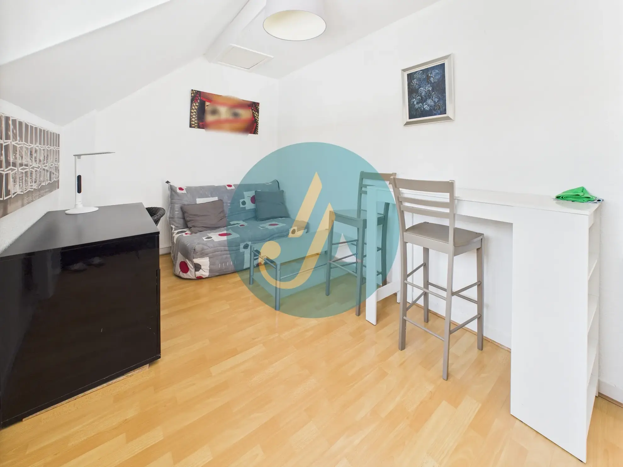 À Nevers, maison de charme avec trois logements indépendants et potentiel locatif élevé 
