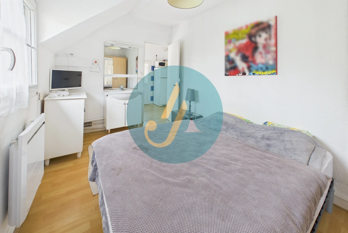 À Nevers, maison de charme avec trois logements indépendants et potentiel locatif élevé 