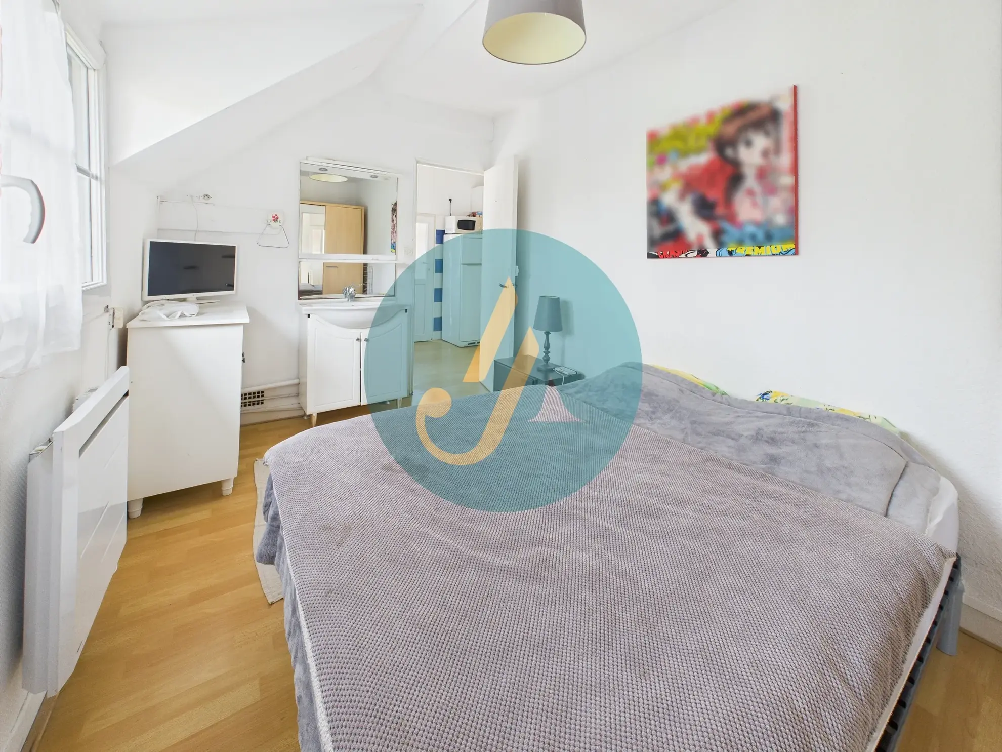 À Nevers, maison de charme avec trois logements indépendants et potentiel locatif élevé 