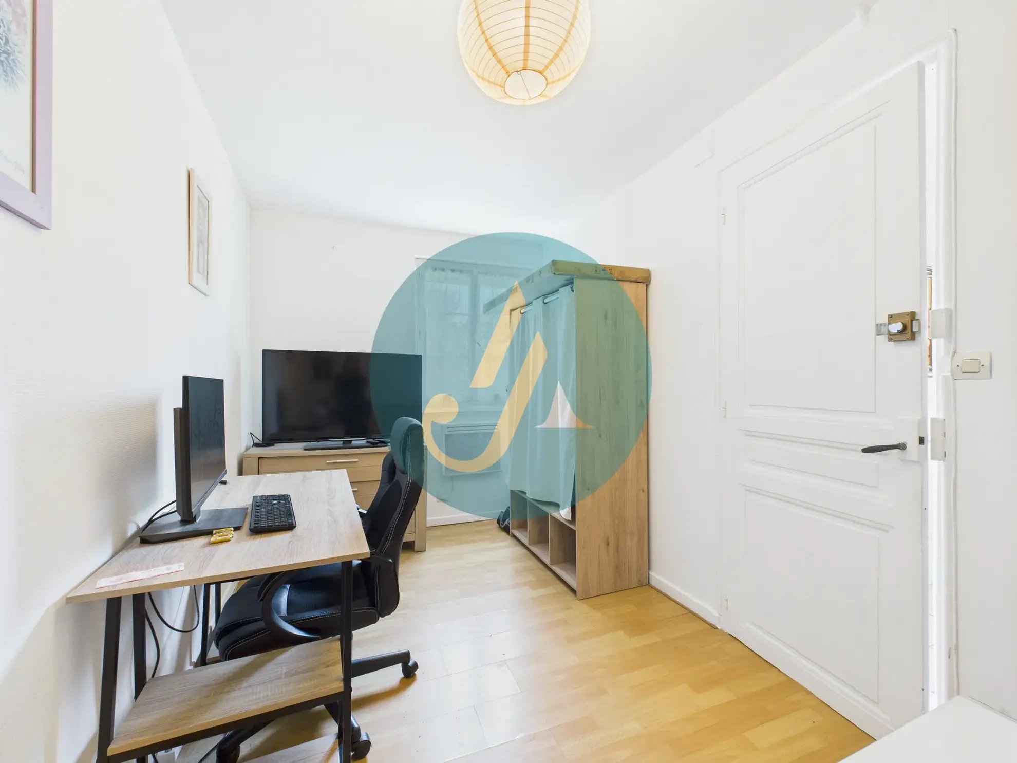 À Nevers, maison de charme avec trois logements indépendants et potentiel locatif élevé 