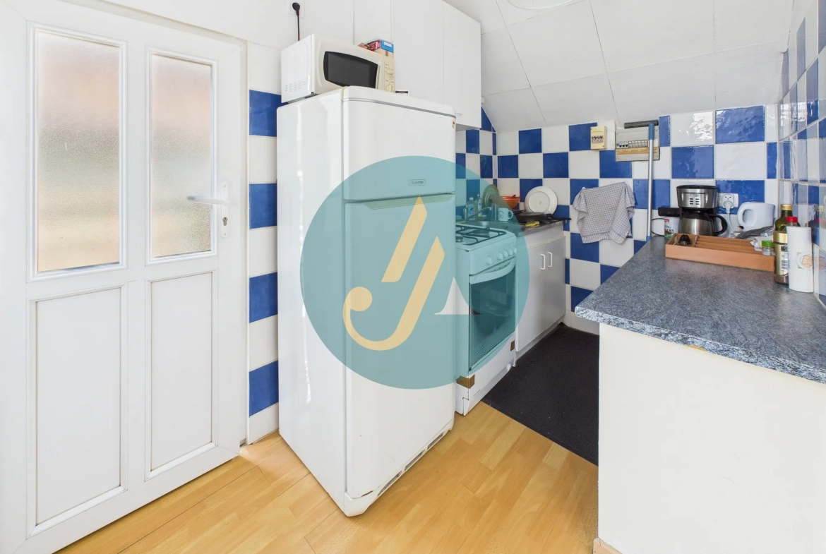 À Nevers, maison de charme avec trois logements indépendants et potentiel locatif élevé 