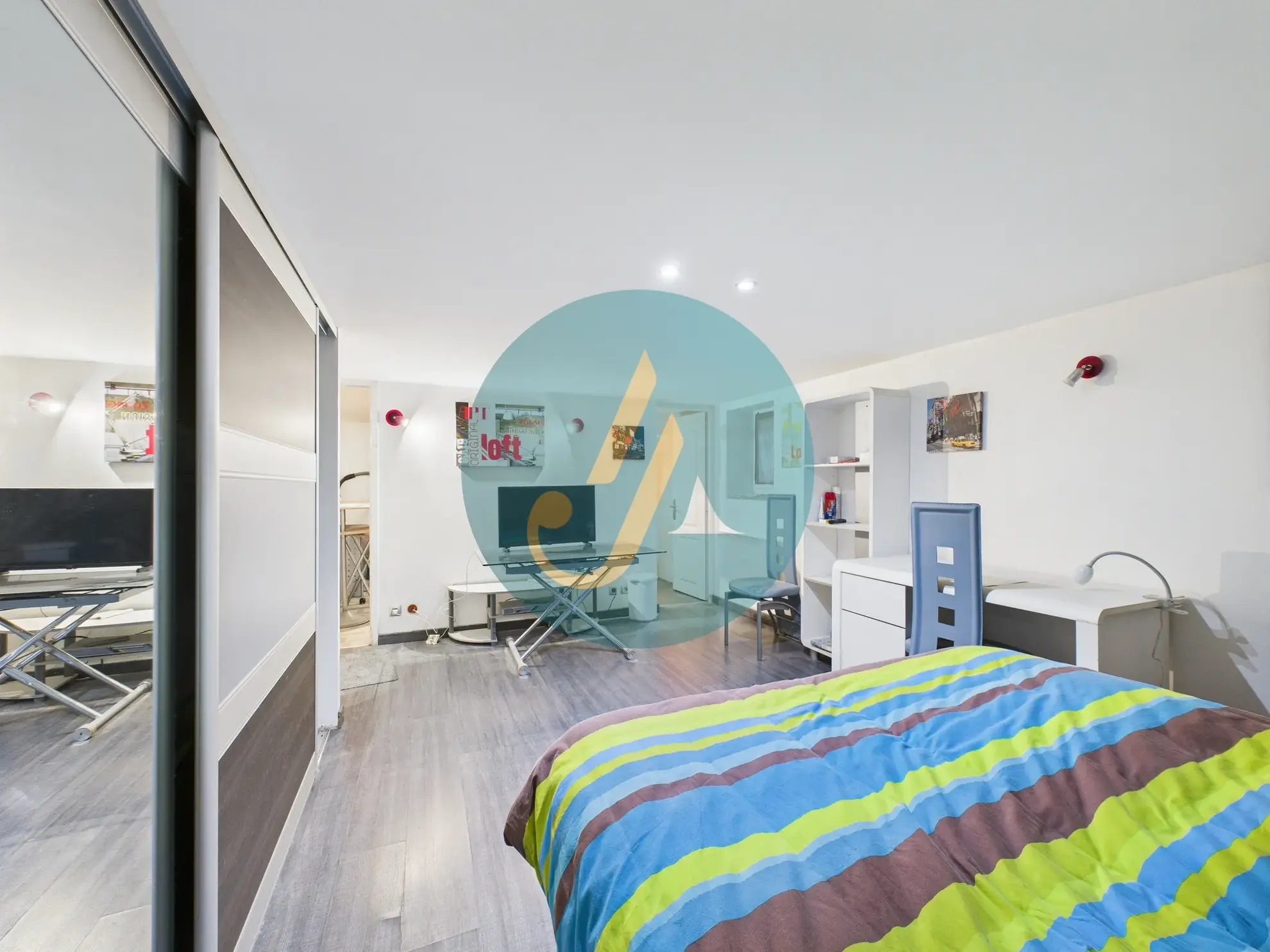 À Nevers, maison de charme avec trois logements indépendants et potentiel locatif élevé 