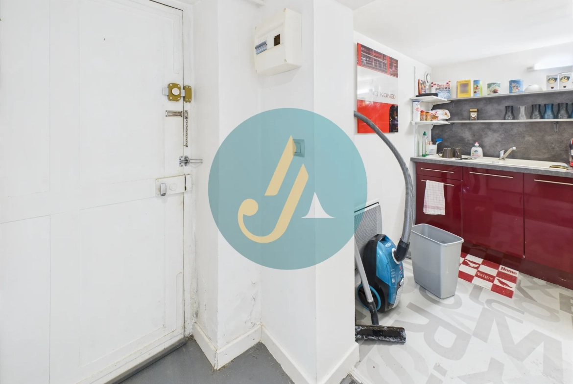 À Nevers, maison de charme avec trois logements indépendants et potentiel locatif élevé 