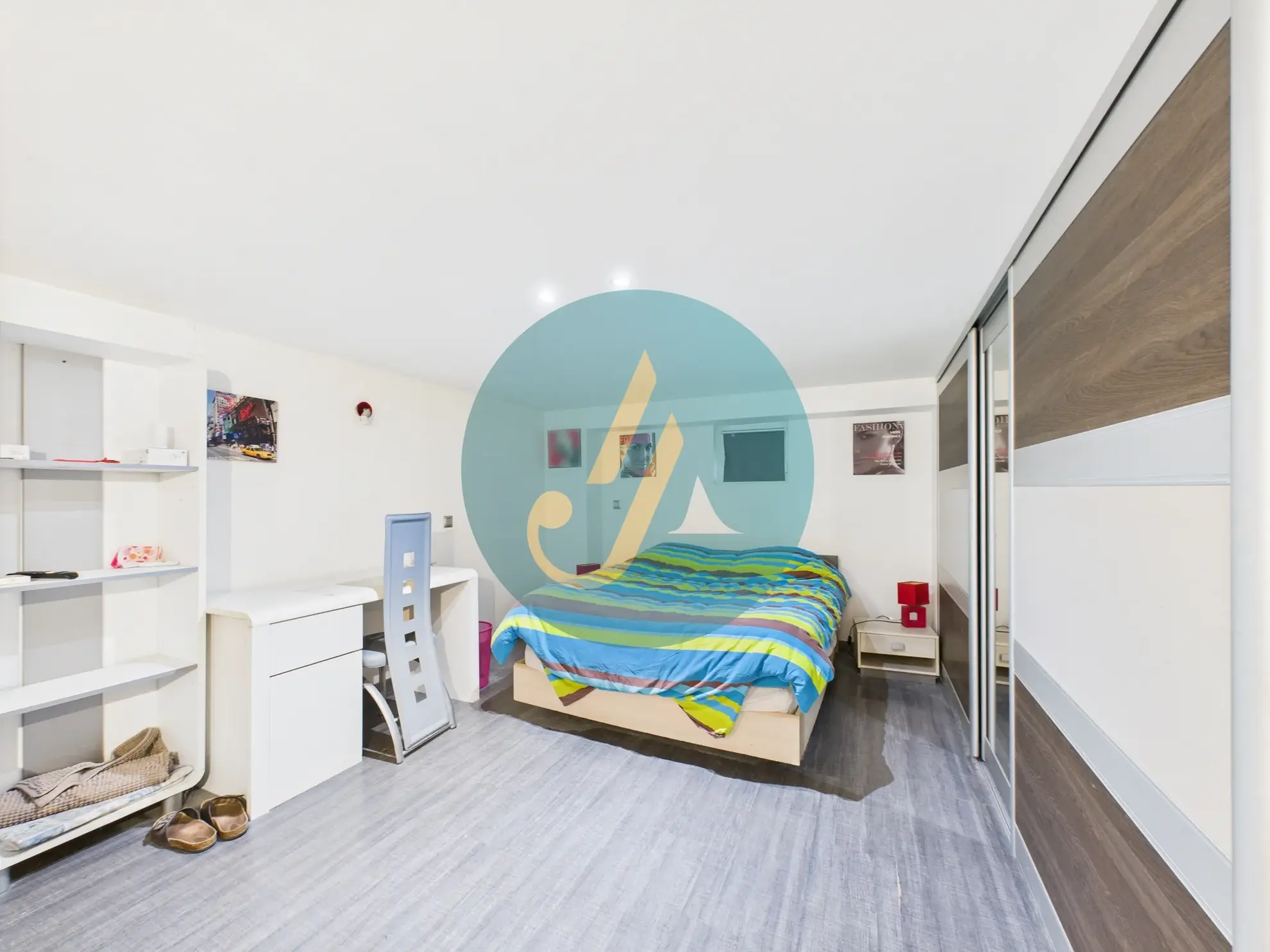 À Nevers, maison de charme avec trois logements indépendants et potentiel locatif élevé 