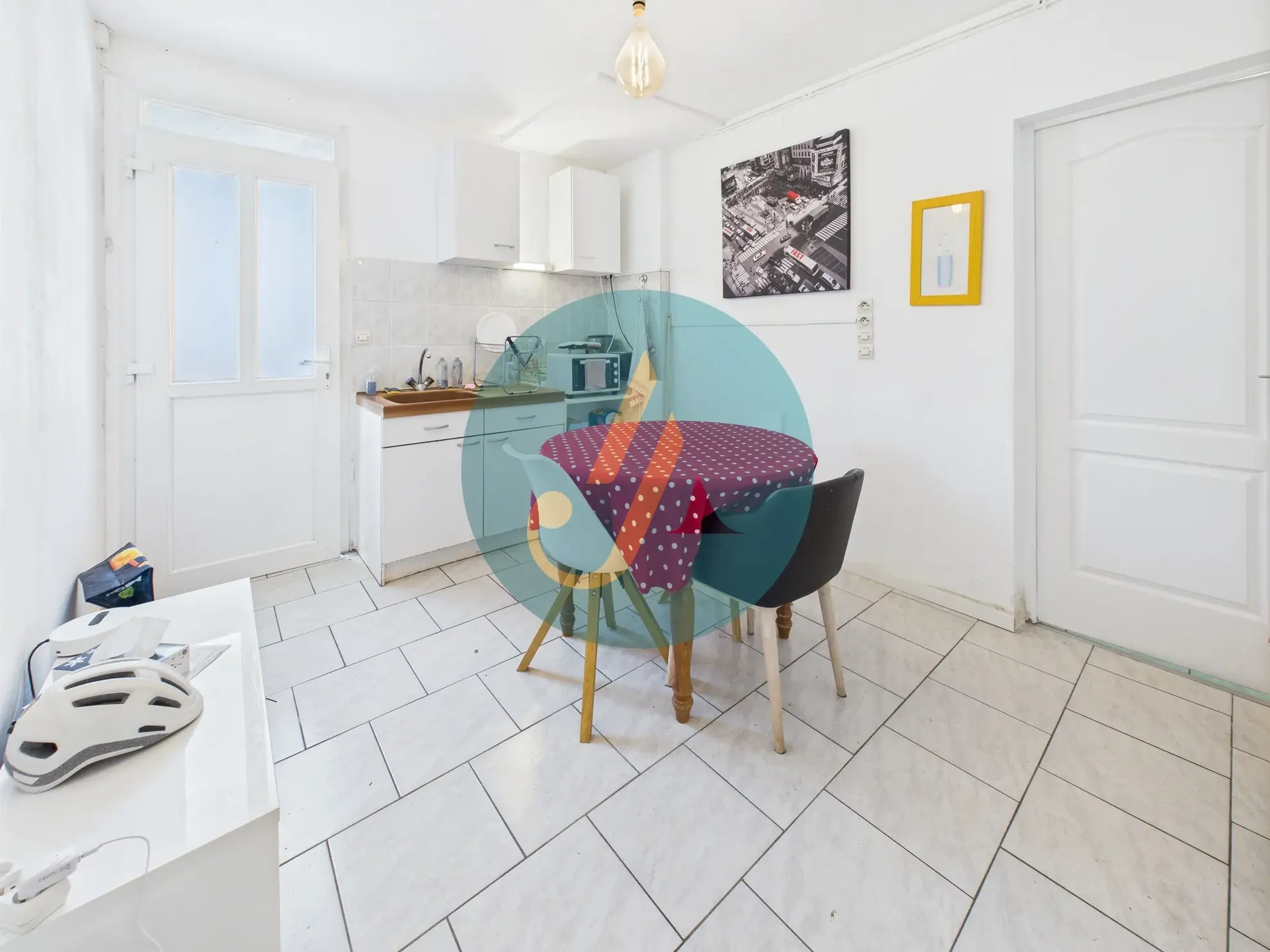 À Nevers, maison de charme avec trois logements indépendants et potentiel locatif élevé 