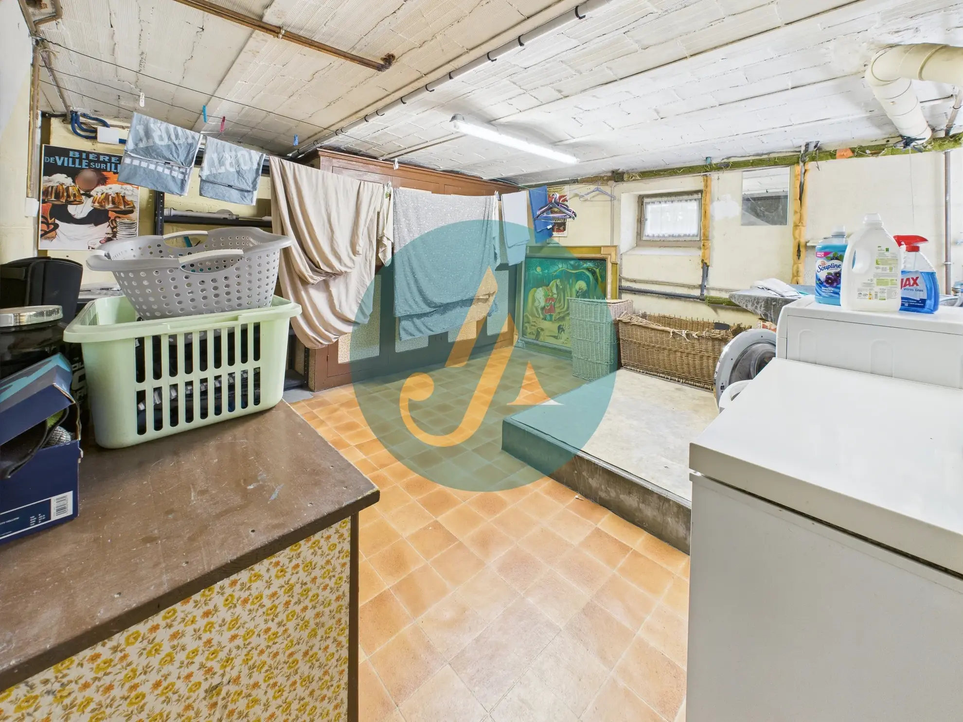À Nevers, maison de charme avec trois logements indépendants et potentiel locatif élevé 