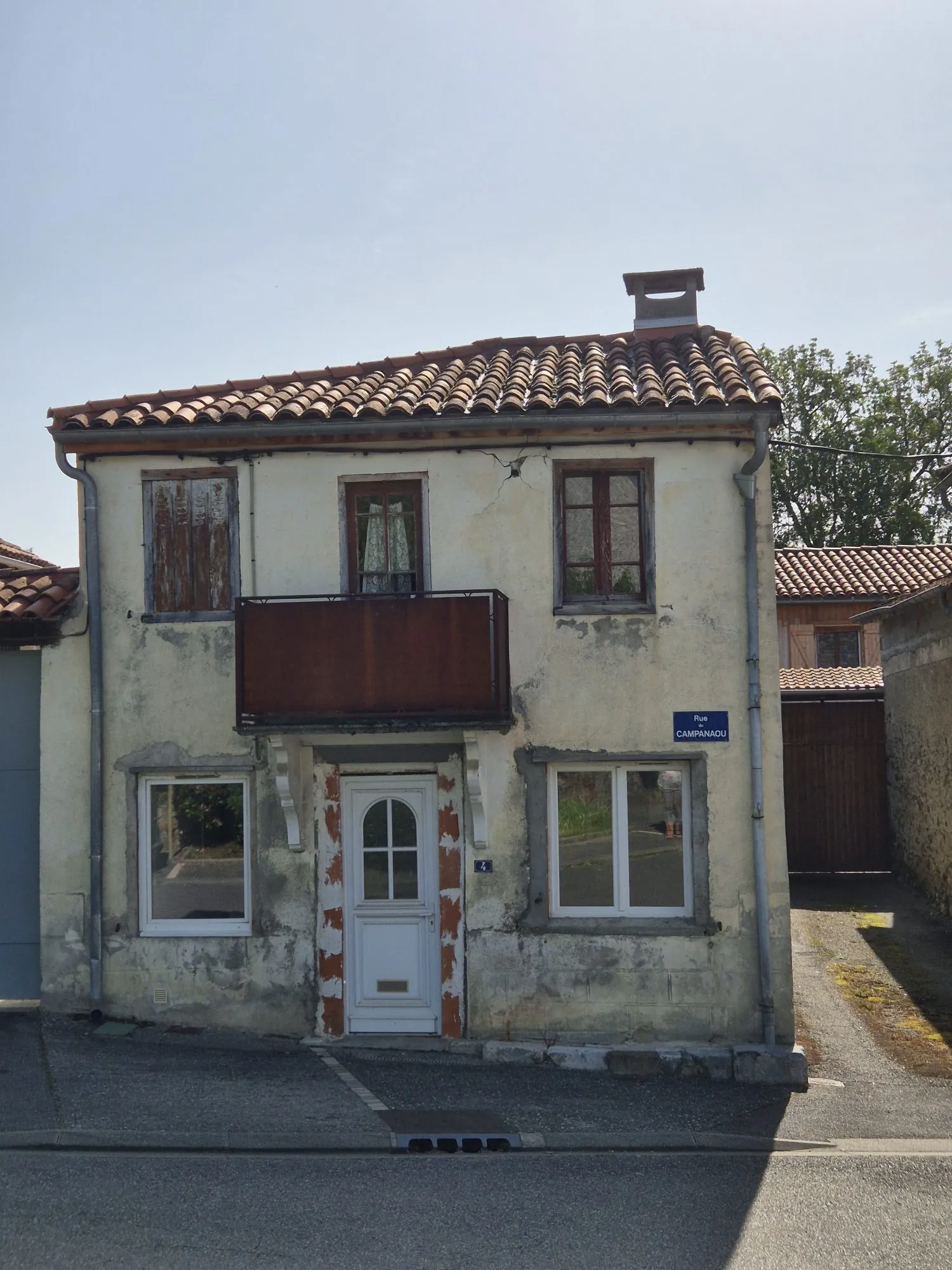 Maison ancienne à rénover de 76 m² à Labroquère – Opportunité d’investissement 