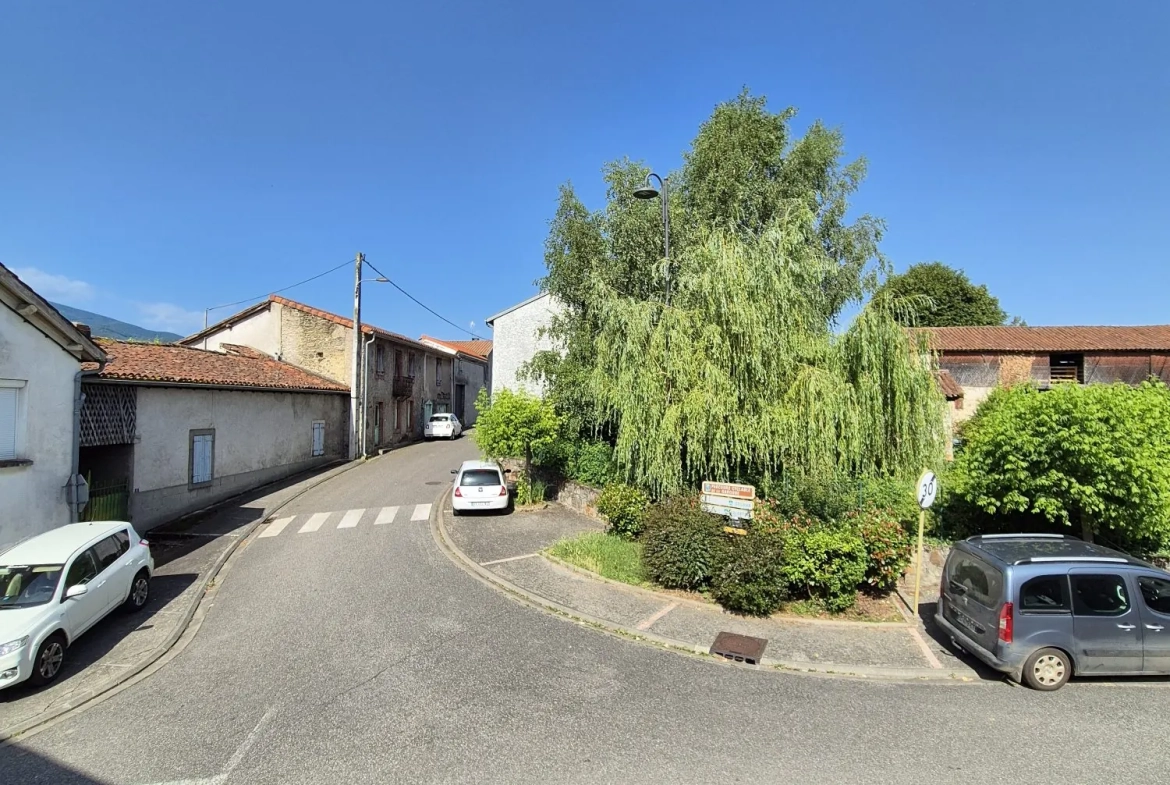 Maison ancienne à rénover de 76 m² à Labroquère – Opportunité d’investissement 