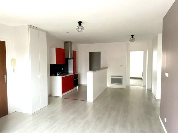 sejour Appartement 3 pièces rénové à Bourges, proche centre-ville et commodités