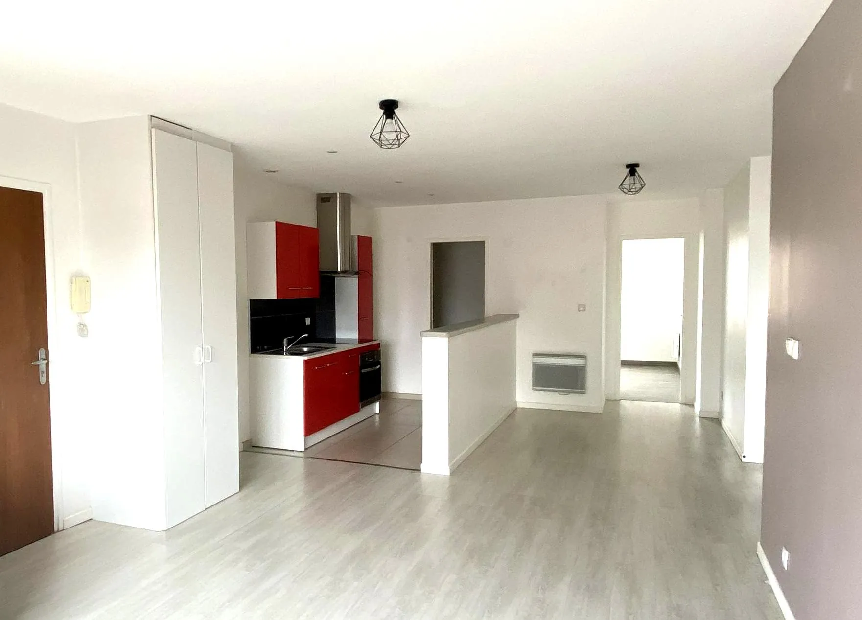 sejour Appartement 3 pièces rénové à Bourges, proche centre-ville et commodités 