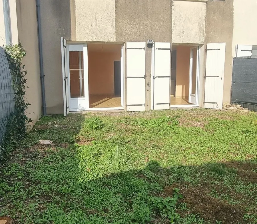 Maison de 88 m² à Niort Les Brizeaux avec garage et terrain de 156 m² 
