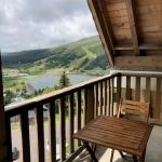 Appartement T2 meublé avec vue panoramique, balcon à Besse-et-Saint-Anastaise