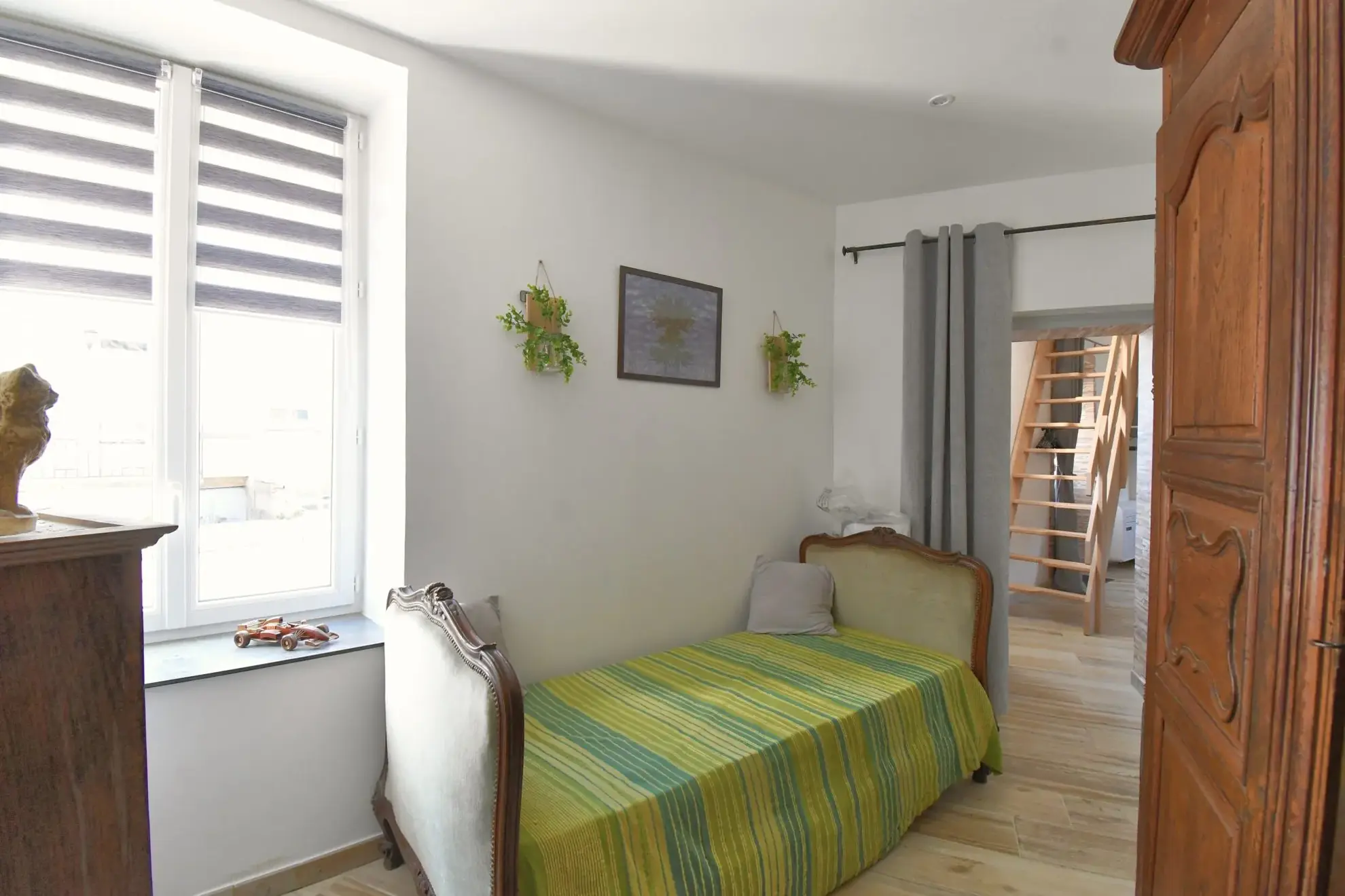 Maison de village lumineuse de 106 m² à Igornay avec studio indépendant et dépendances 