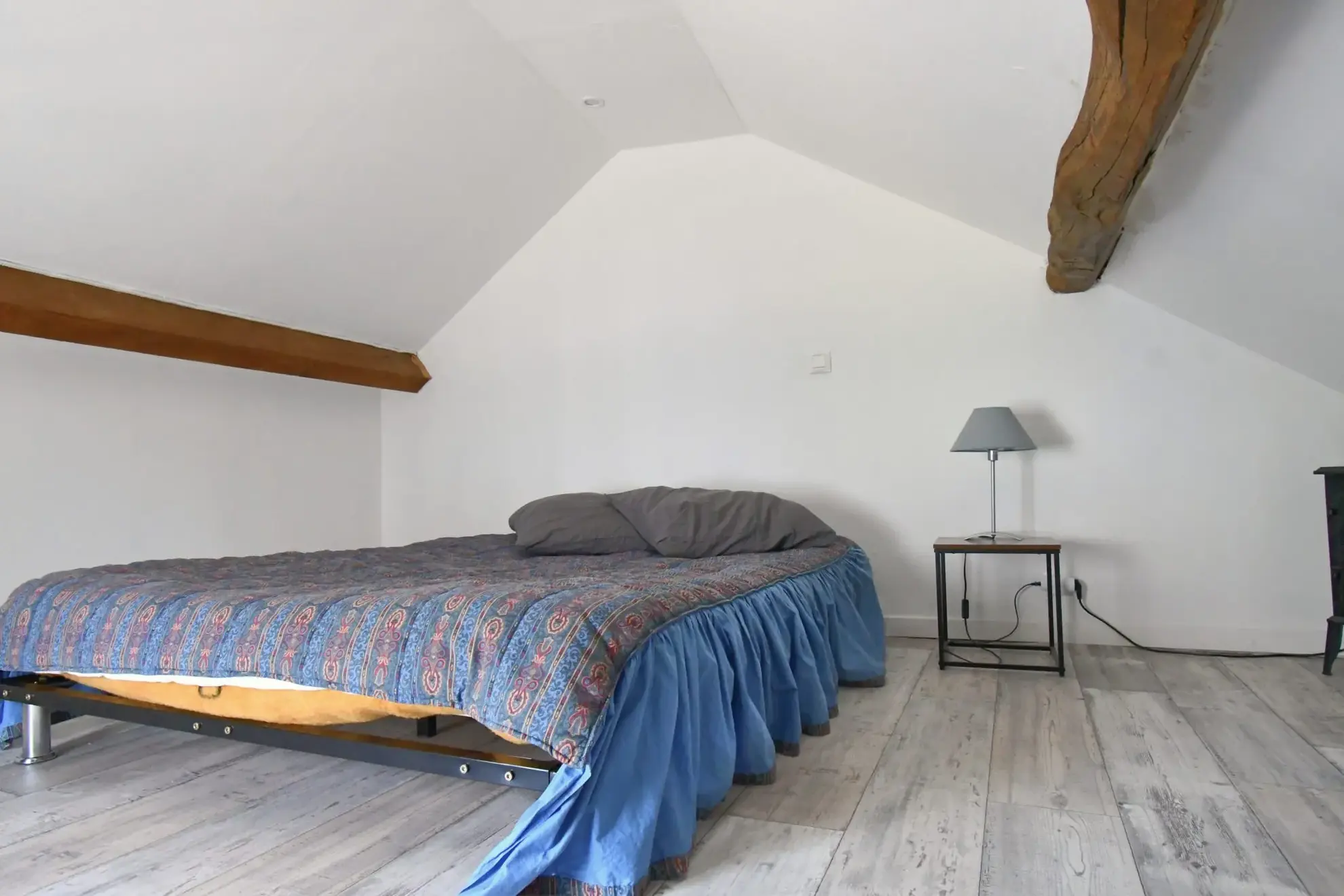 Maison de village lumineuse de 106 m² à Igornay avec studio indépendant et dépendances 