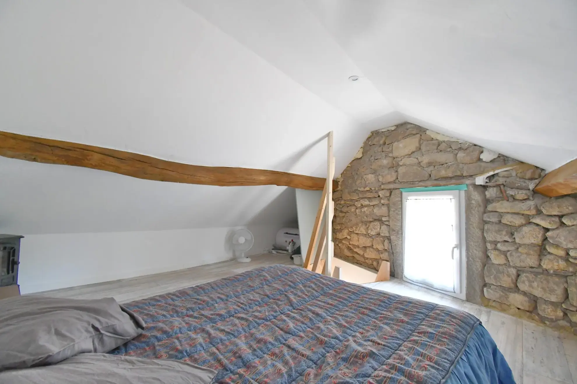 Maison de village lumineuse de 106 m² à Igornay avec studio indépendant et dépendances 